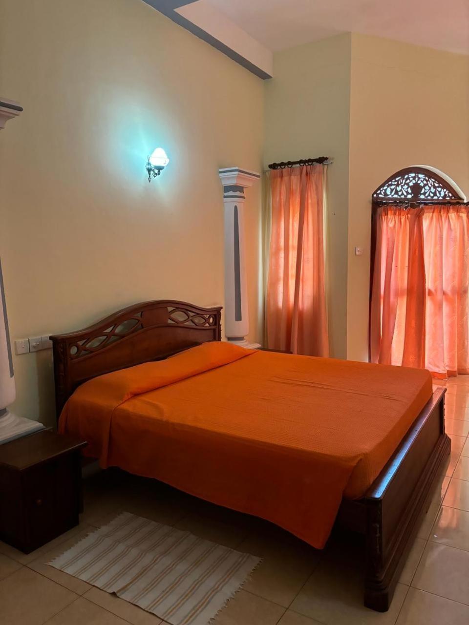 Village Inn Resort Негомбо Екстериор снимка